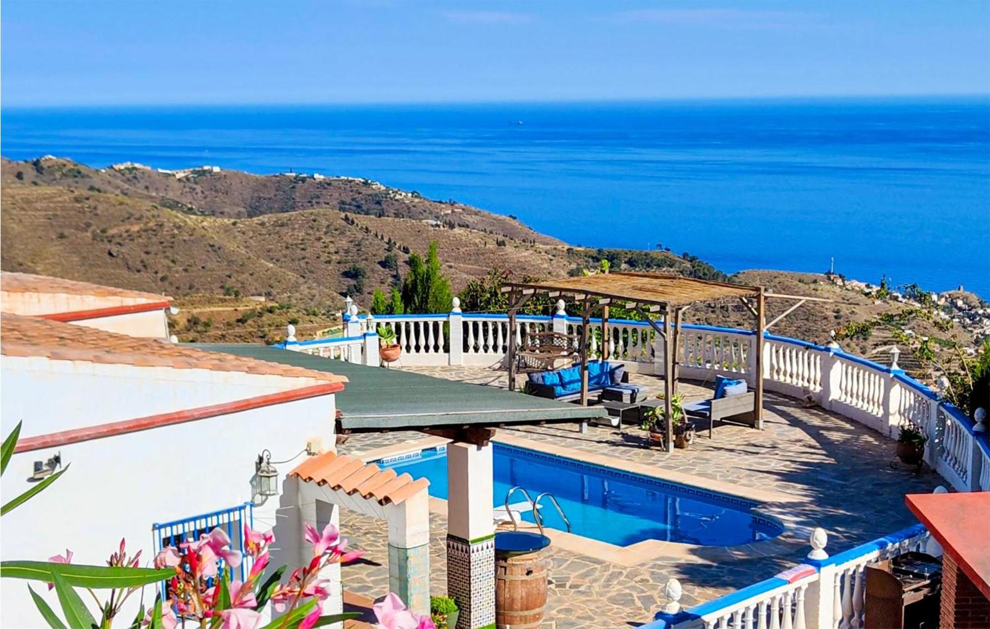 Pet Friendly Home In Velilla-Taramay With Kitchen Exterior photo